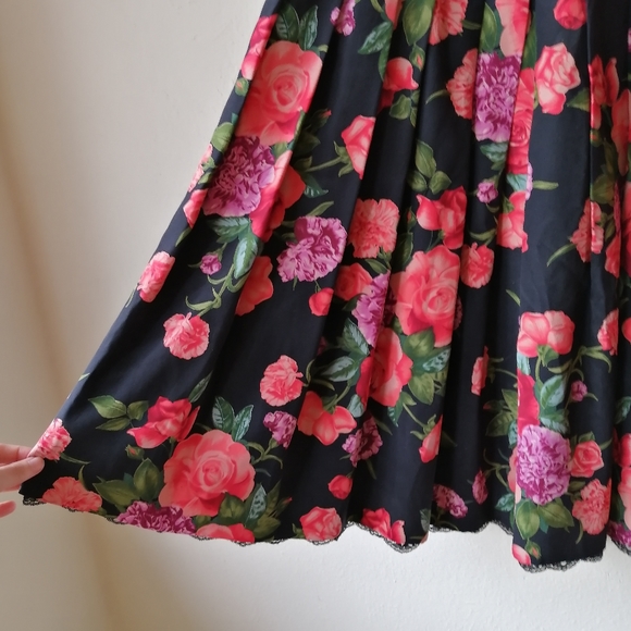 Vintage Albert Nipon Silk Floral Skirt - Picture 4 of 7